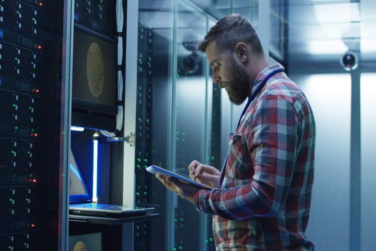 Data Center Optimization: Maximizing Efficiency and Performance | Enterprise Chronicles