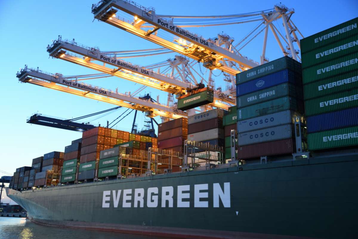 B2B Logistics in 2025: Trends, Tactics, and Industry Shifts | Enterprise Chronicles