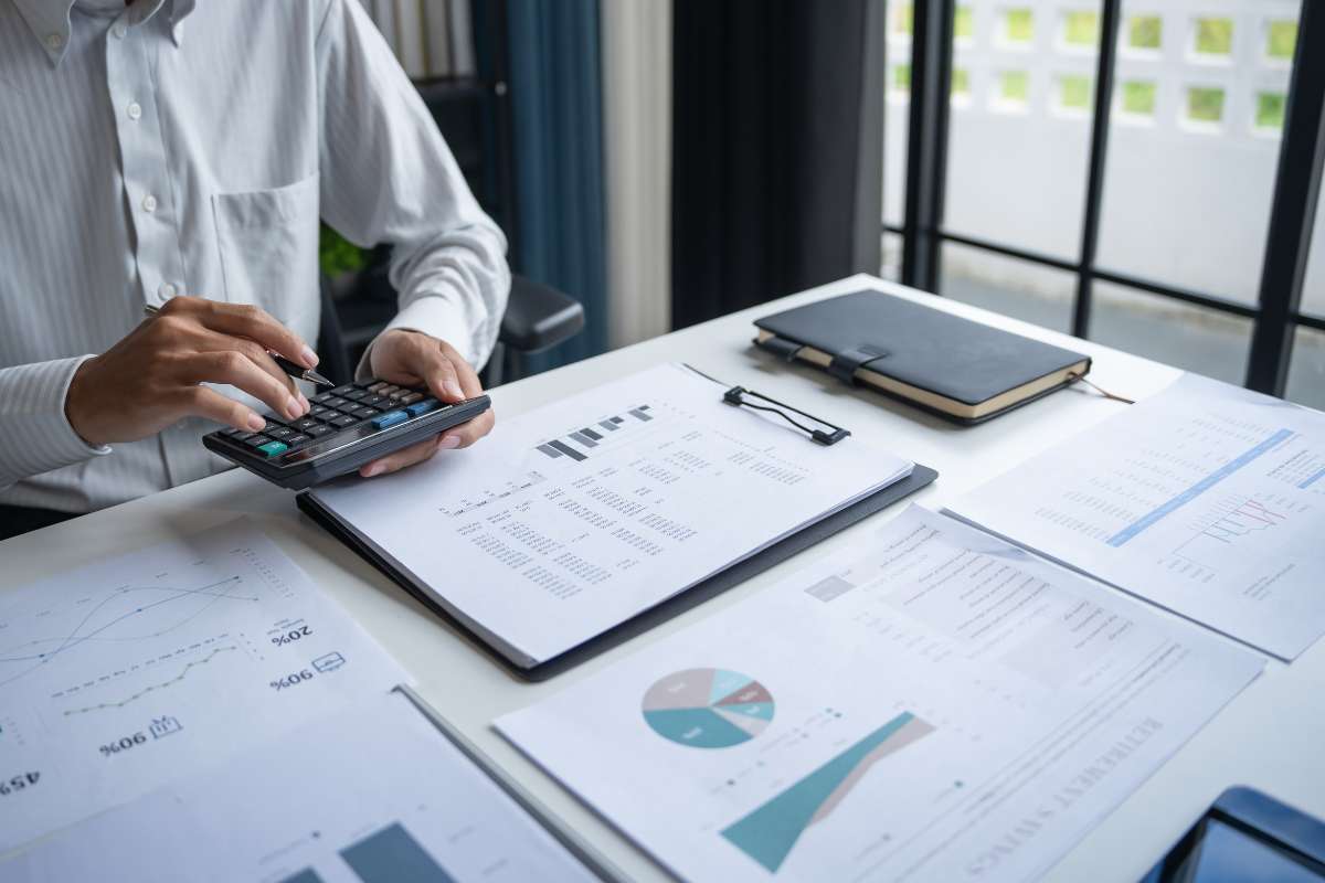  (Image by charliepix from charliepix)